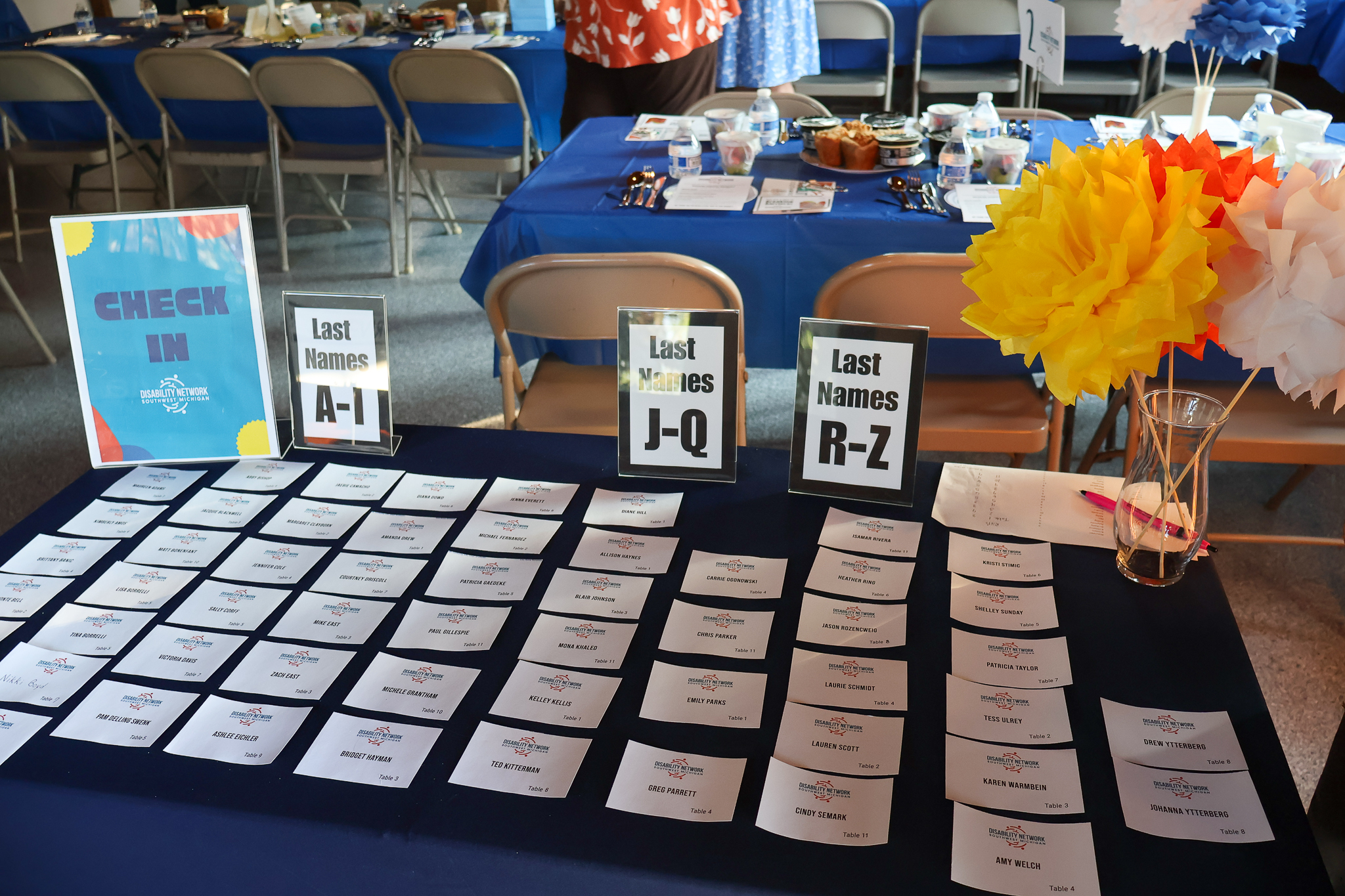 A table of nametags.